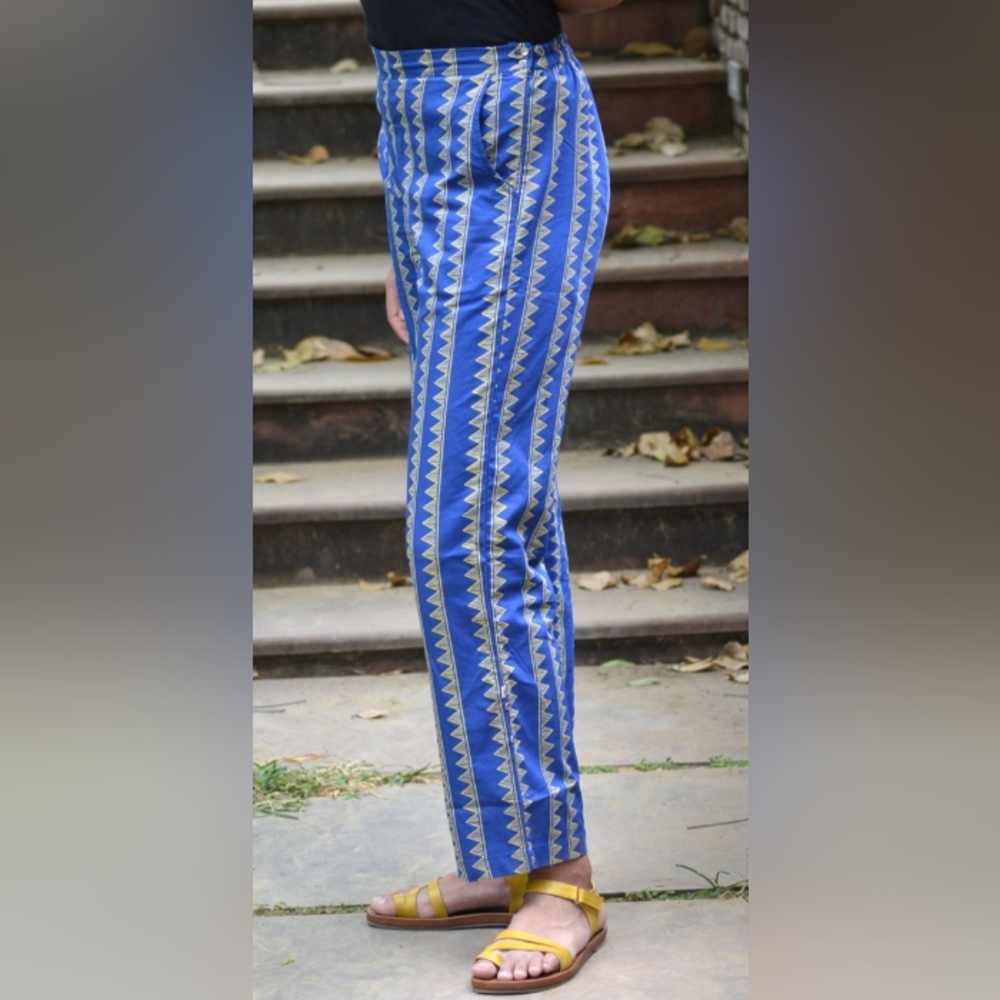 100% cotton Women Slim Blue Ankle Pants NWT Size L But More Like US Size M